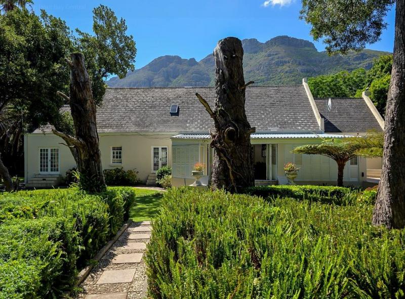 6 Bedroom Property for Sale in Hout Bay Western Cape